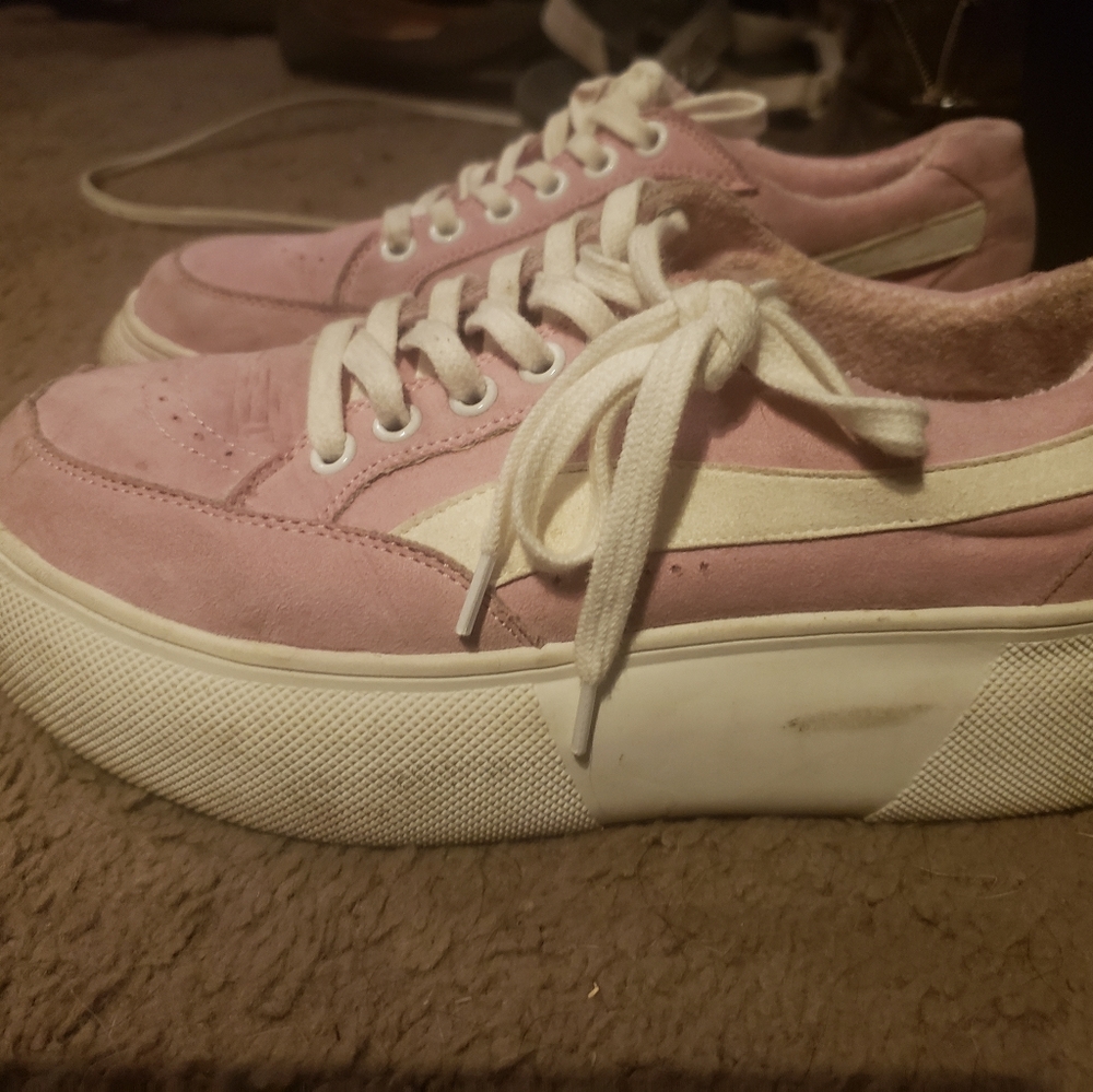 Platform sneakers